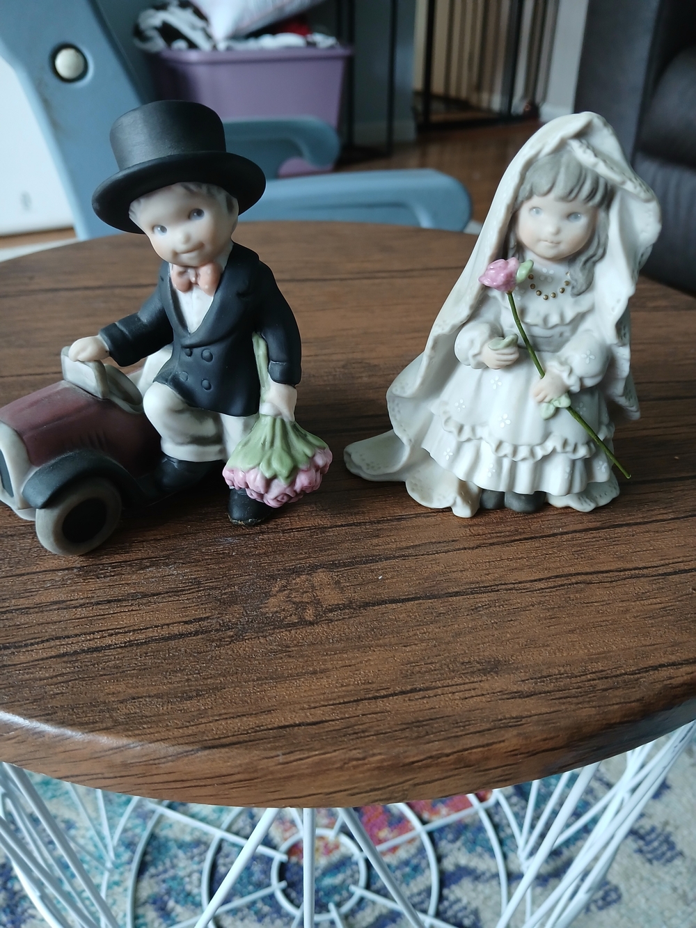 Enesco Promises of Love Wedding Bride & Groom Ceramic Figurines Set of 2